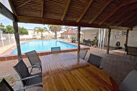 Bunbury Motel And Apartments - C Tourism 4