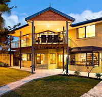 Mullaloo Beachfront Retreat - C Tourism