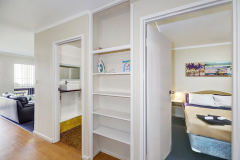 West Beach Lagoon 202 - Quiet & Ground Floor! - C Tourism 10