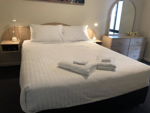 West Beach Lagoon 202 - Quiet & Ground Floor! - C Tourism 3
