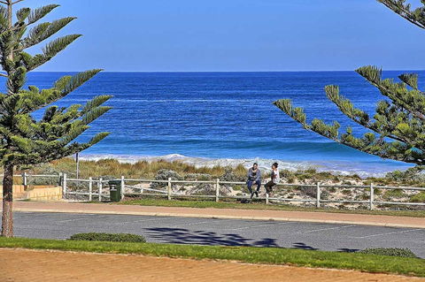 Beachfront @ Scarbs - C Tourism 14