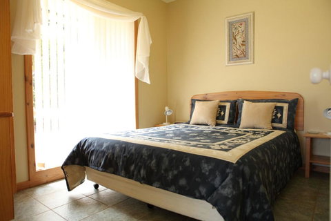 Riverside Retreat Chalets, Walpole - C Tourism 7