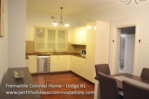 Fremantle Colonial Home - C Tourism 38