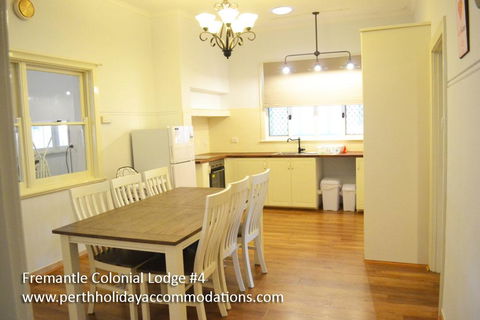 Fremantle Colonial Home - C Tourism 28