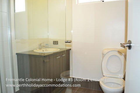 Fremantle Colonial Home - C Tourism 16