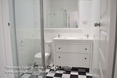 Fremantle Colonial Home - C Tourism 42