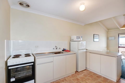 West Beach Lagoon 114 â€“ Ocean Views - C Tourism 5