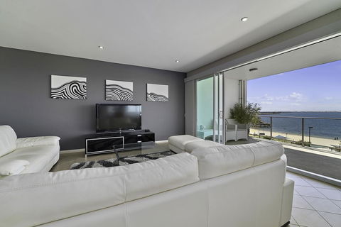 Luxury Suite Bunbury - C Tourism 5