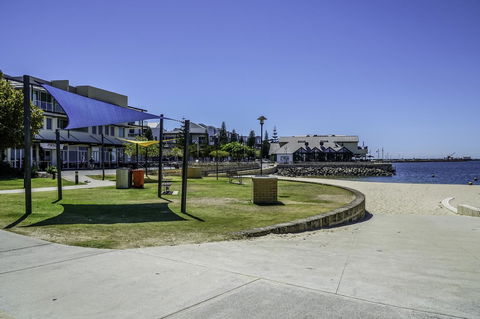 Luxury Suite Bunbury - C Tourism 19