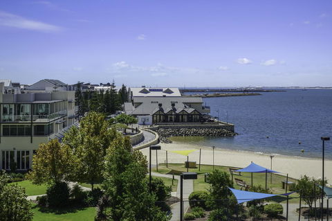 Luxury Suite Bunbury - C Tourism 0