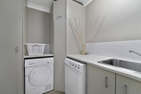 Luxury Suite Bunbury - C Tourism 15