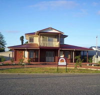 Ocean View Retreat - C Tourism