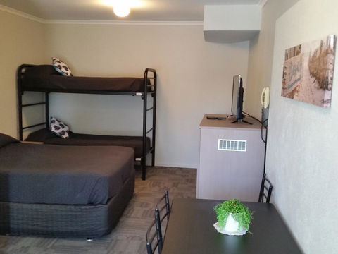Mandurah Foreshore Motel - C Tourism 12