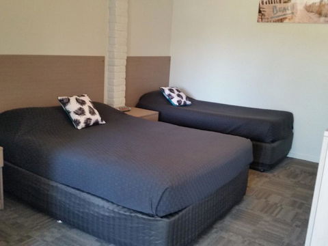 Mandurah Foreshore Motel - C Tourism 7
