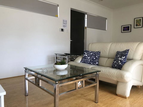 Gerring Court With Free 1 Car Bay Parking - C Tourism 14