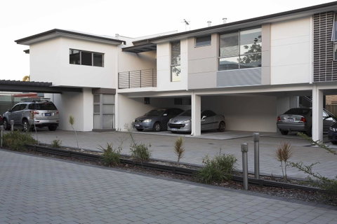 Gerring Court With Free 1 Car Bay Parking - C Tourism 17