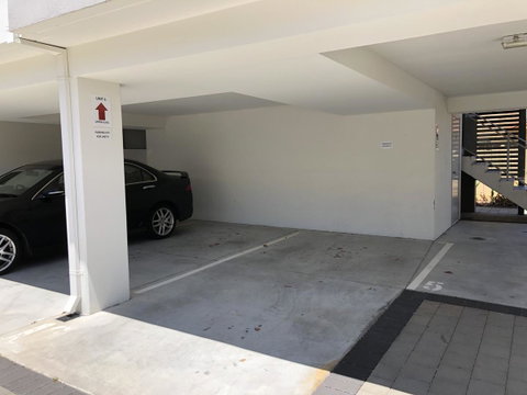 Gerring Court With Free 1 Car Bay Parking - C Tourism 18