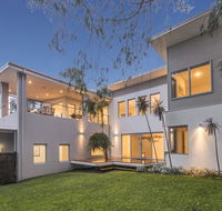36 Thurston - C Tourism