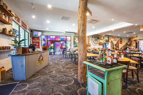 Nightcap At Wanneroo Tavern - C Tourism 9