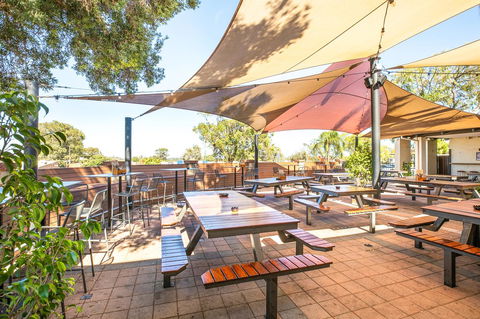 Nightcap At Wanneroo Tavern - C Tourism 7