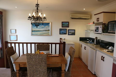 Crossland House - C Tourism 15