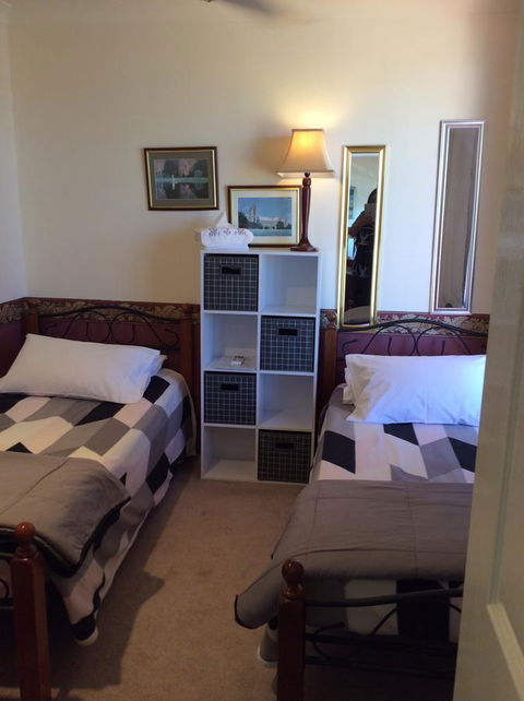 Crossland House - C Tourism 11