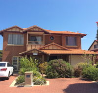 Crossland House - C Tourism