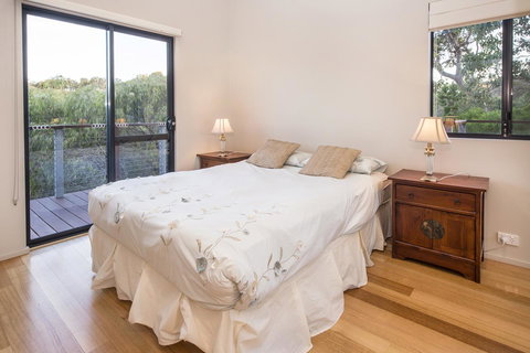 12/26 Yallingup Beach Road - C Tourism 7