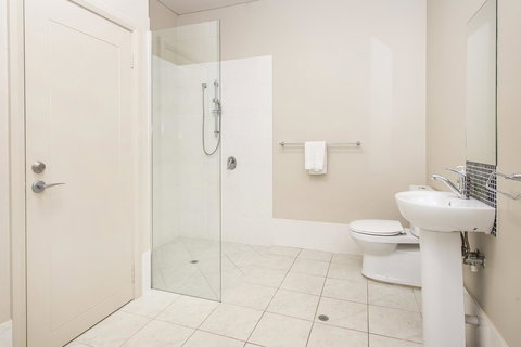 12/26 Yallingup Beach Road - C Tourism 11