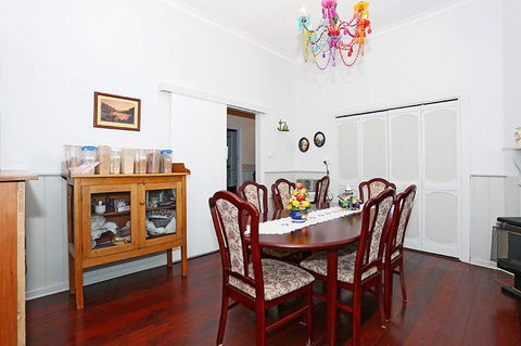 Jacaranda Guest House - C Tourism 44