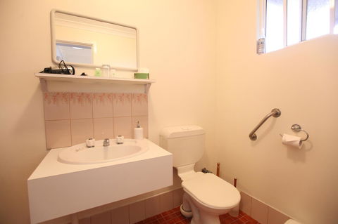 Jacaranda Guest House - C Tourism 20