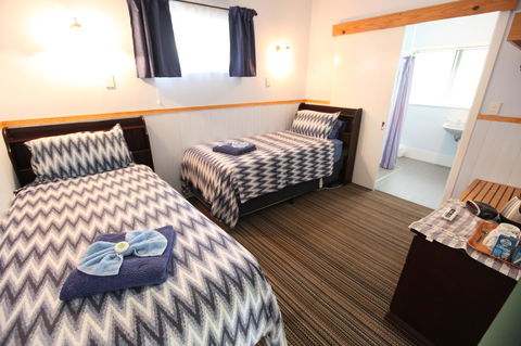Jacaranda Guest House - C Tourism 18