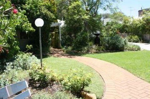 Jacaranda Guest House - C Tourism 41