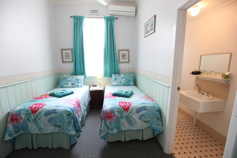 Jacaranda Guest House - C Tourism 3
