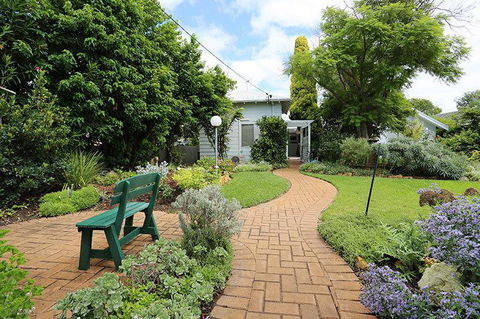 Jacaranda Guest House - C Tourism 38