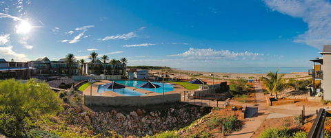 Mantarays Ningaloo Beach Resort - C Tourism 0
