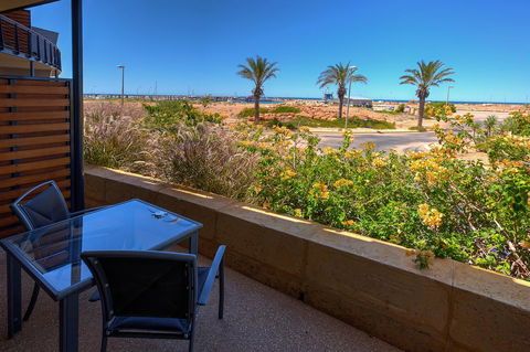 Mantarays Ningaloo Beach Resort - C Tourism 17