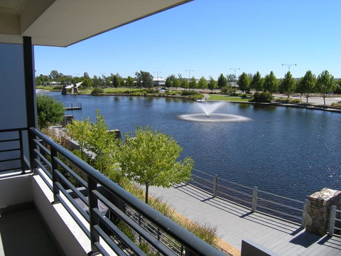 Swan Valley Townhouse - C Tourism 7