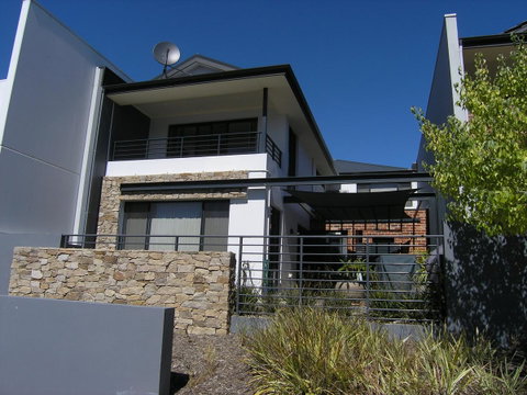 Swan Valley Townhouse - C Tourism 5