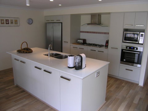 Swan Valley Townhouse - C Tourism 4