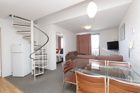 Atrium Hotel Mandurah - C Tourism 21
