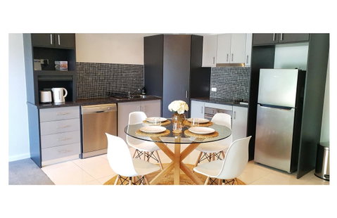 Stylish 1BDR Unit In The Heart Of Subiaco - C Tourism 5