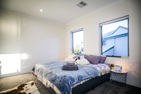 VIP Stays - Villa De Burswood Luxury 3BR Suite W/ King Bed FREE WIFI - C Tourism 19