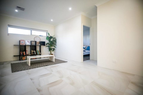 VIP Stays - Villa De Burswood Luxury 3BR Suite W/ King Bed FREE WIFI - C Tourism 13