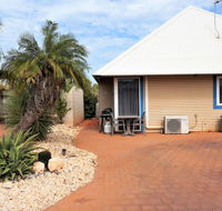 Osprey Holiday Village Unit 213/1 Bedroom - Spa bath king size bed perfect for any couple - C Tourism