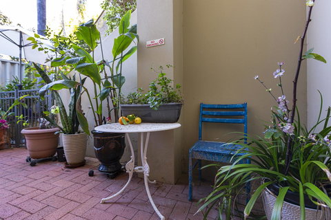 Como Executive Apartment - C Tourism 11