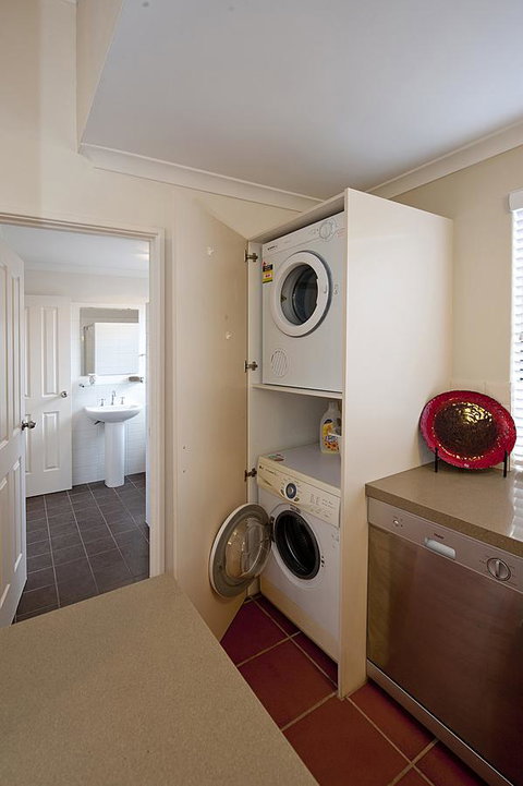 Como Executive Apartment - C Tourism 14