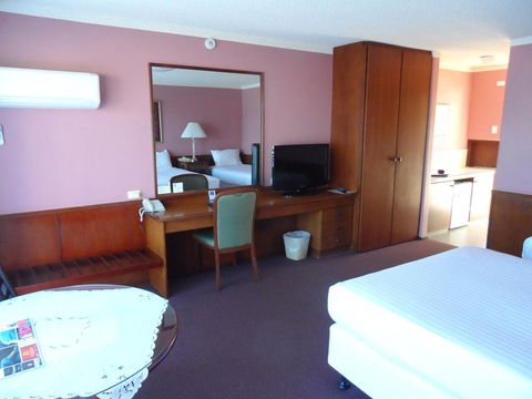 Clifton Motel & Grittleton Lodge - C Tourism 17