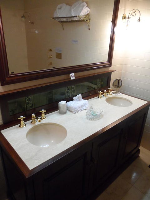 Clifton Motel & Grittleton Lodge - C Tourism 31