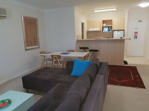 Superb 2 BR East Perth Riverside Apartment Location Comfort And Space 45 - C Tourism 7